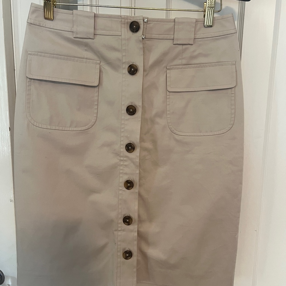 Brooks Brothers beige button front classic skirt $19